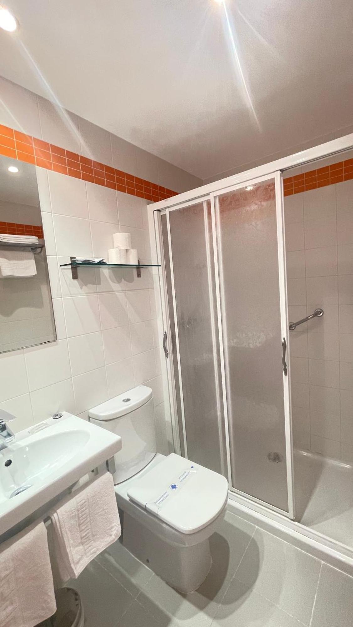 Apartamentos Real Alfoli 厄尔·布尔戈·德·奥斯马 外观 照片