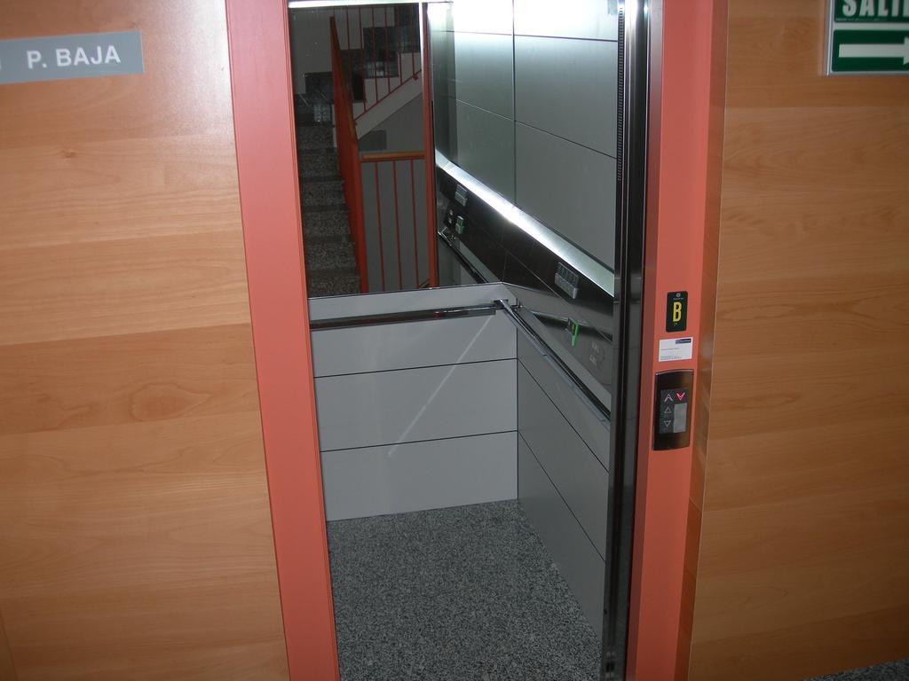 Apartamentos Real Alfoli 厄尔·布尔戈·德·奥斯马 外观 照片